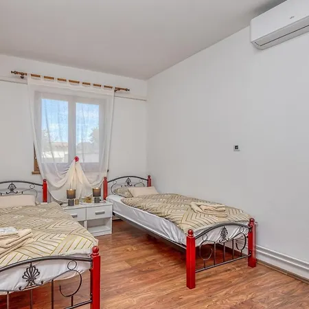 Villa Agatta With Private Pool