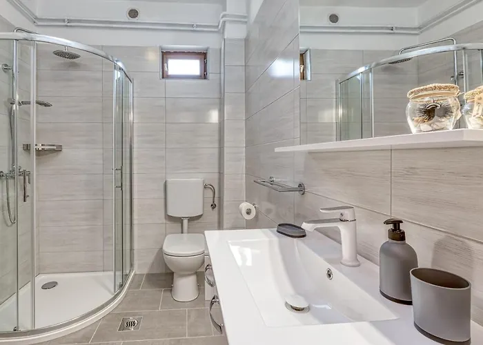 Villa Agatta With Private Pool Smoljanci