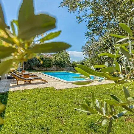 Villa Agatta With Private Pool
