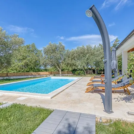 Agatta With Private Pool Villa *