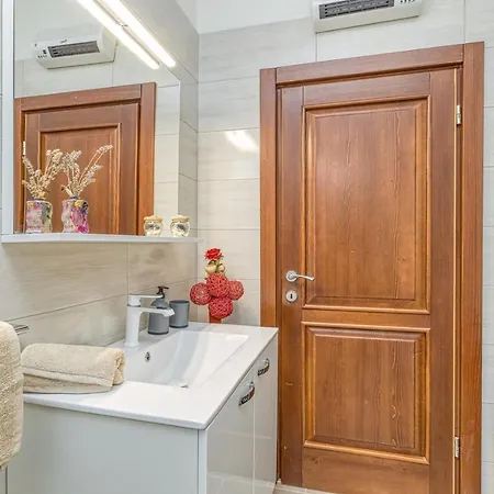 Agatta With Private Pool Villa Smoljanci