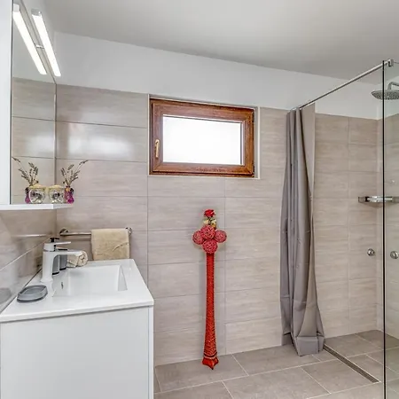 Villa Agatta With Private Pool *